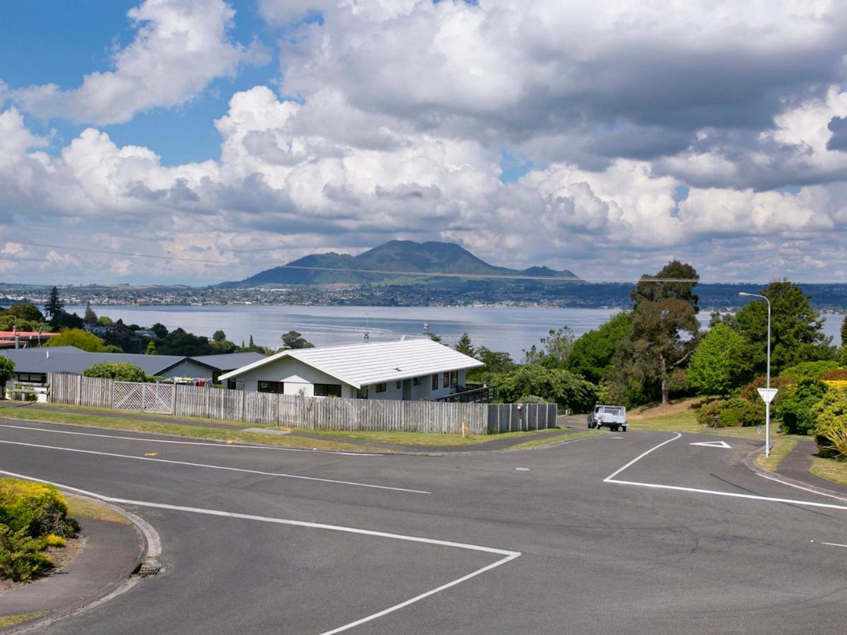 Acacia View At No 3 - Acacia Bay Holiday Home Lago Lago Taupo Esterno foto
